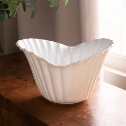 Hot ENCANTO Vienna Large Ice Bucket Cream and White Holiday|Ice Buckets + Scoops