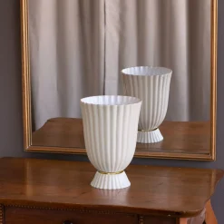 Hot ENCANTO Vienna Medium Vase (Cream and White) Holiday|The Holiday Shop