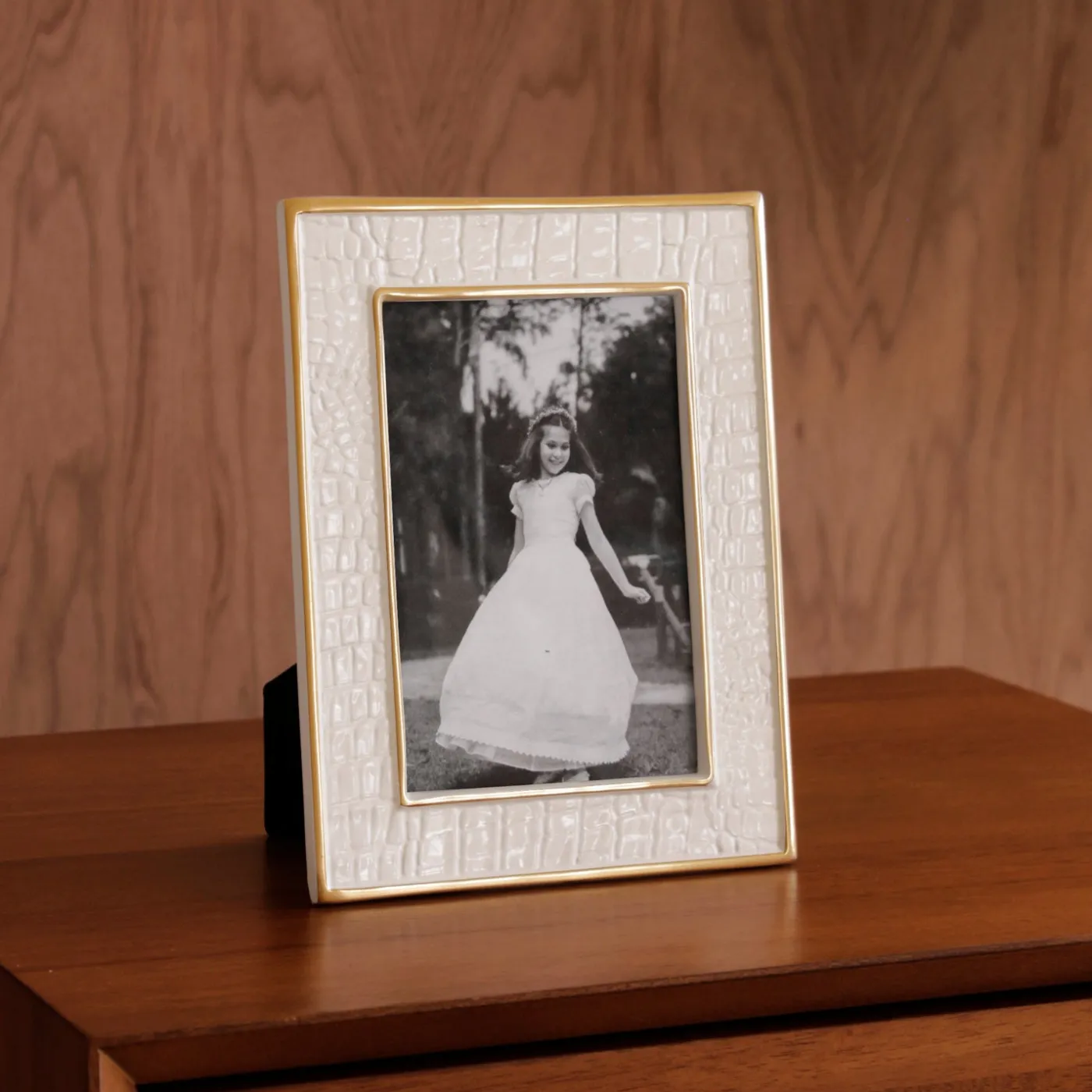 Hot FRAME Encanto Croc 4 x 6 Cream View All Frames|Frames