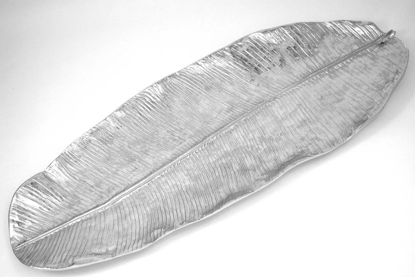 New GARDEN Banana Leaf Extra Extra Large Platter Platters|Signature Aluminum Metal