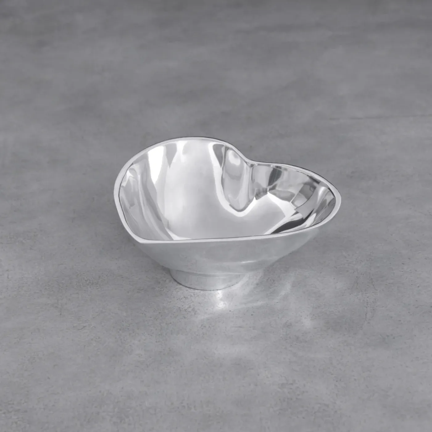 New GIFTABLES Deep Heart Small Bowl GIFTABLES Heart|Gifts For The Entertainer