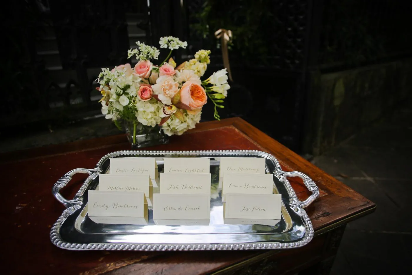 Hot PEARL David Medium Tray View All Pearl|View All Pearl