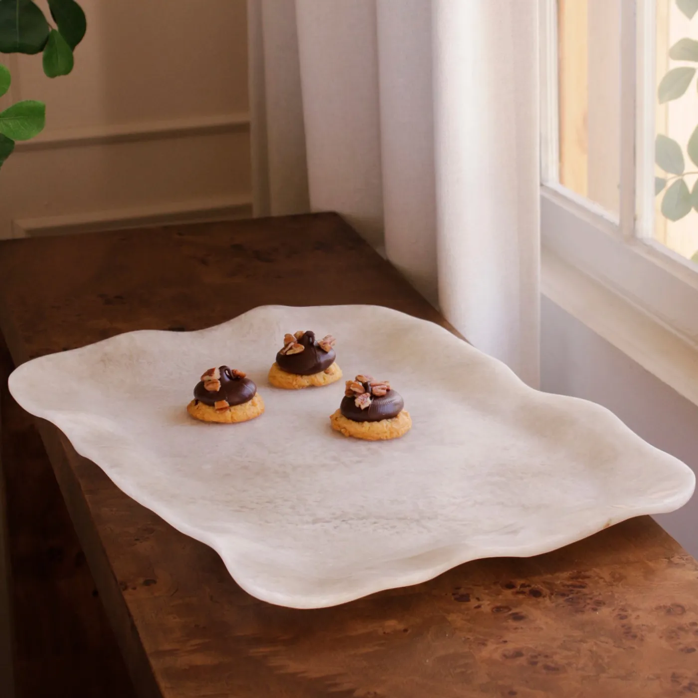 RESIN Alabaster Extra Large Rectangular Tray White Swirl Resin|RESIN Alabaster