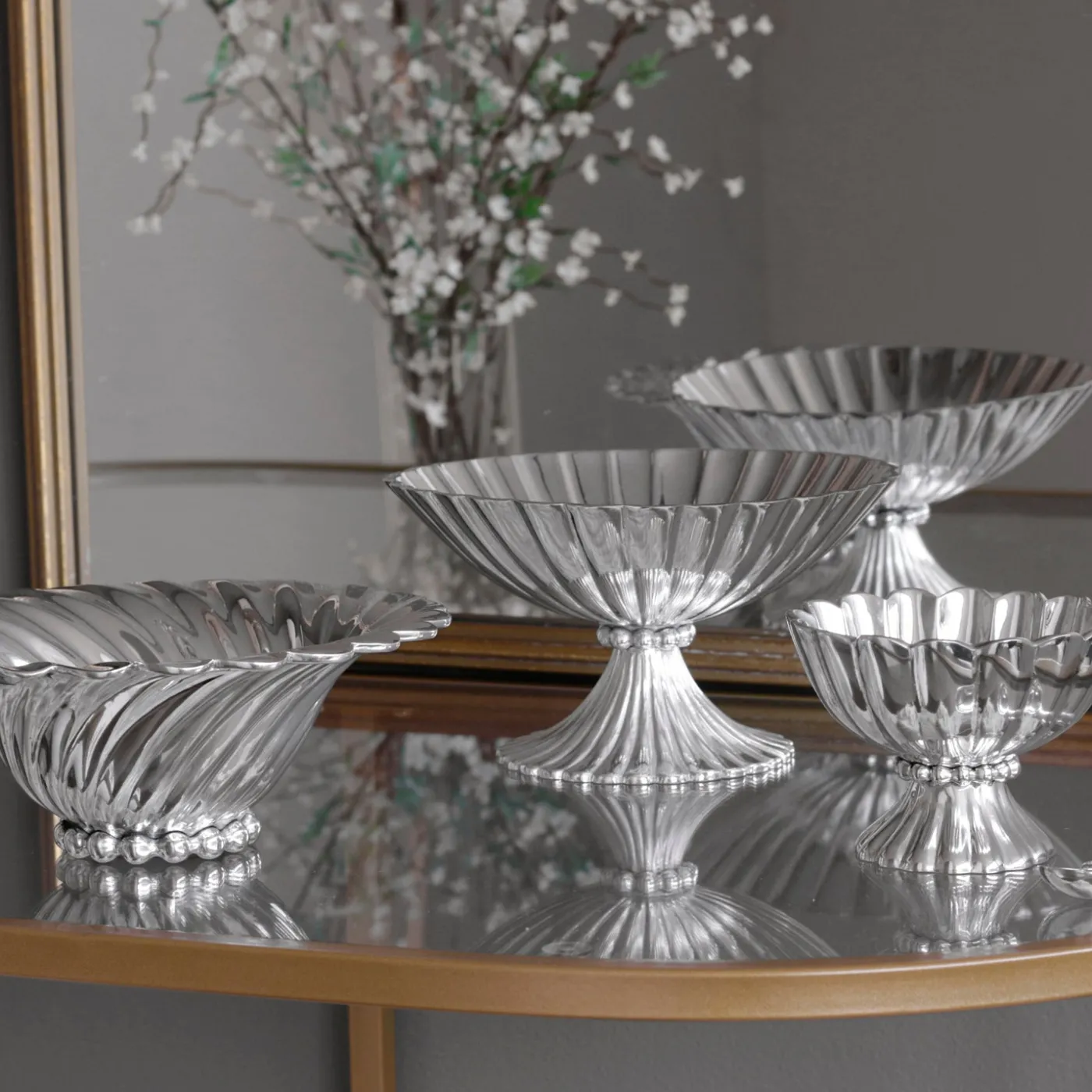 VINTAGE Vienna Small Bowl with Pearl Base A Touch Of Vintage|Bowls